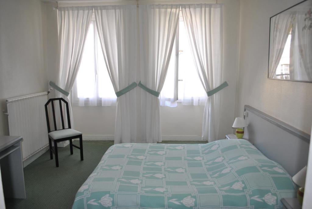 Grand Hotel De L'Etoile Courtenay  Δωμάτιο φωτογραφία